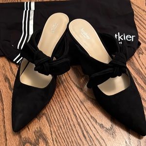 NWOB Botkier Suede Mules with Bows Size 9
